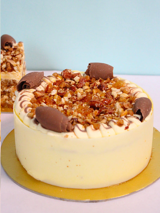 Vanilla Nutty Carmel Cake
