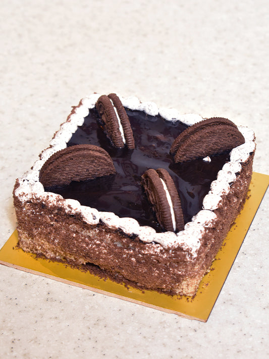 Bento Chocolate Vanilla Oreo Cake