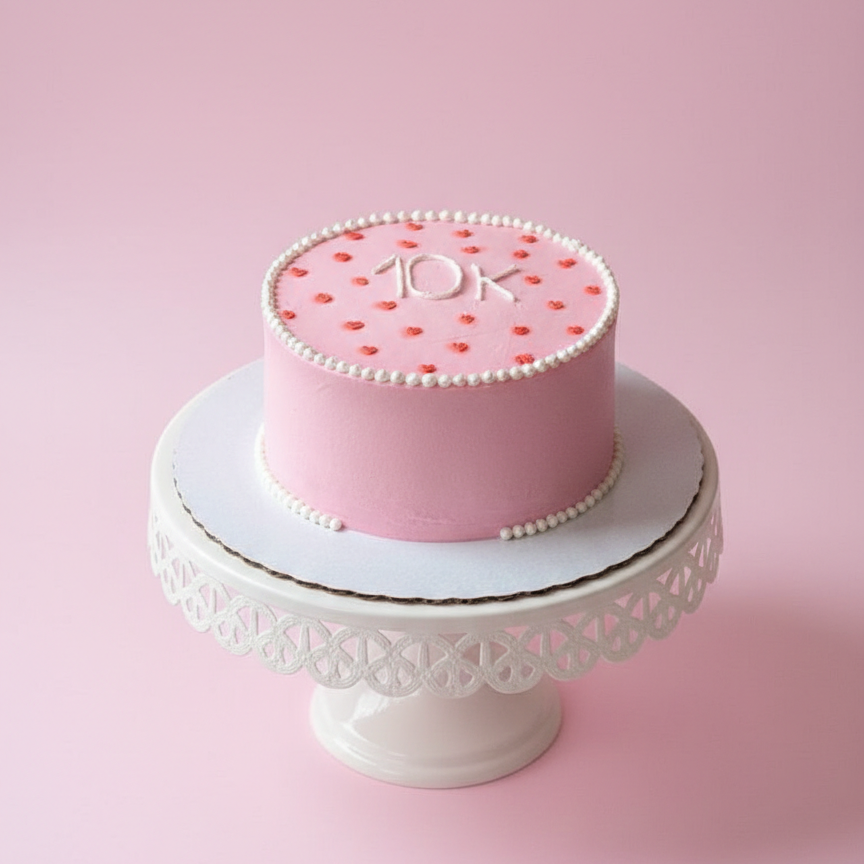 Minimal Creator Chic Cake