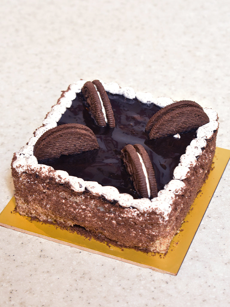 Bento Chocolate Vanilla Oreo Cake