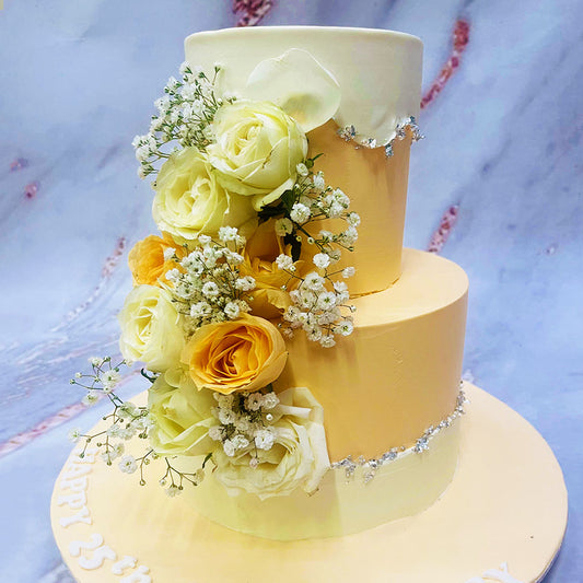 Yellow rose delight cake