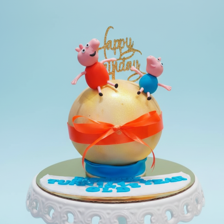 Golden Peppa Pig World Cake